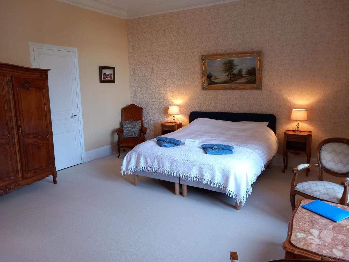 Chateau Maleplane Bed & Breakfast Saint-Leonard-de-Noblat Exterior photo
